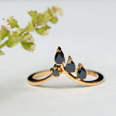 black diamond leaf ring