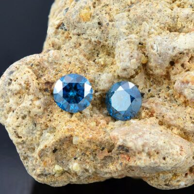 blue diamonds pair