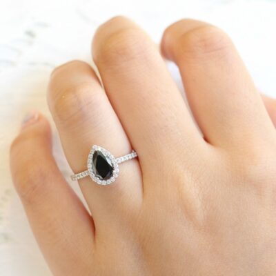 Black teardrop engagement deals ring