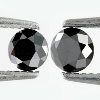 Pair black diamonds 